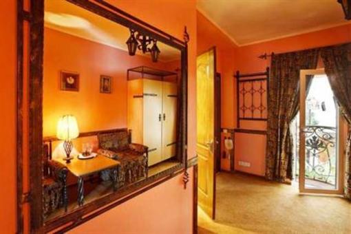 фото отеля Spanish Patio Hotel Donetsk
