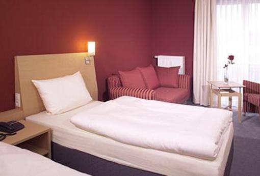 фото отеля Hotel Mainpromenade