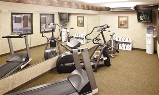 фото отеля Kelly Inn and Suites Mitchell