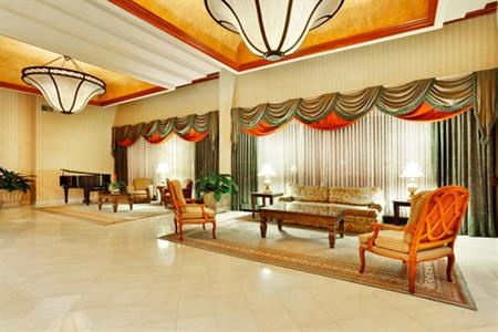 фото отеля Crowne Plaza Providence-Warwick Airport