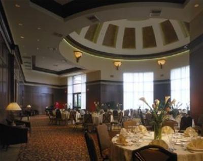 фото отеля Crowne Plaza Providence-Warwick Airport