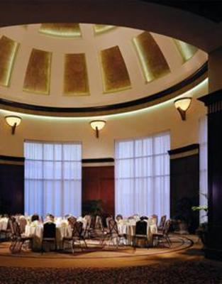 фото отеля Crowne Plaza Providence-Warwick Airport