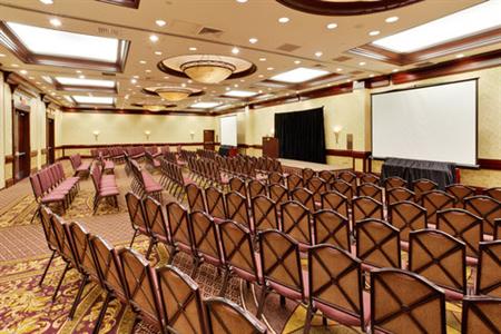фото отеля Crowne Plaza Providence-Warwick Airport