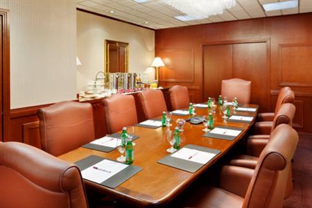 фото отеля Crowne Plaza Providence-Warwick Airport