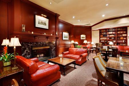 фото отеля Crowne Plaza Providence-Warwick Airport