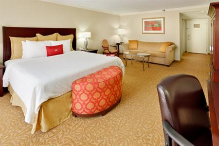фото отеля Crowne Plaza Providence-Warwick Airport