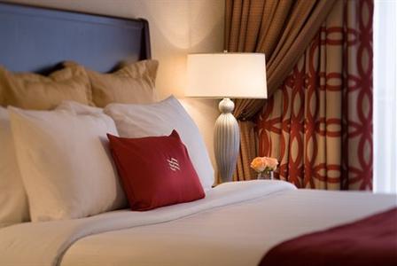фото отеля Crowne Plaza Providence-Warwick Airport