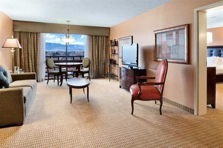 фото отеля Hilton Fort Collins