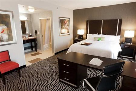 фото отеля Hampton Suites Tulsa Central
