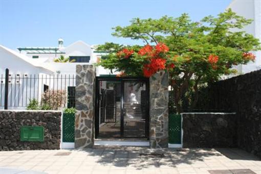 фото отеля Las Acacias Apartments Lanzarote