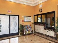 Howard Johnson Inn & Suites Pico