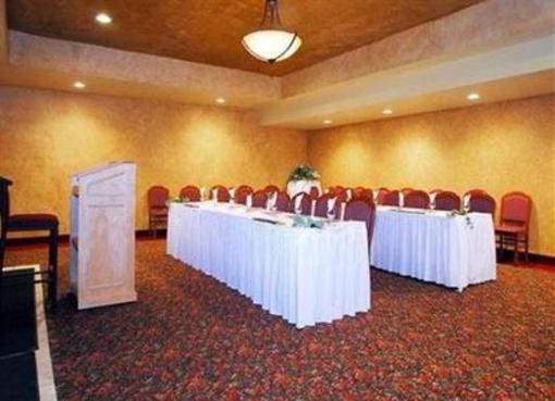 фото отеля Econo Lodge Evansville