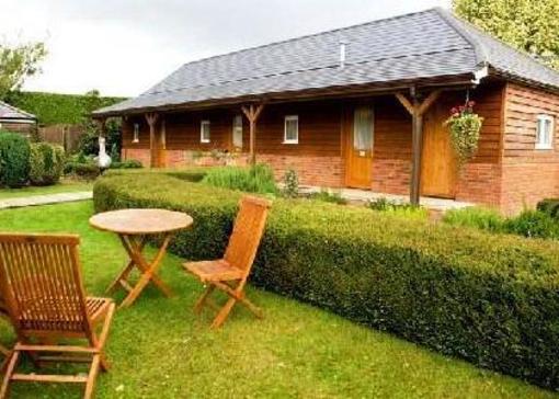 фото отеля The Three Lions Hotel Fordingbridge