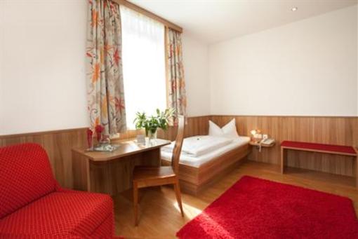 фото отеля Hotel-Gasthof Drei Lowen
