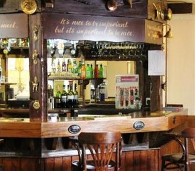 фото отеля The White Hart Hotel Cricklade