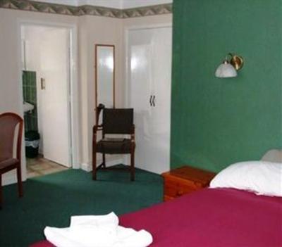 фото отеля The White Hart Hotel Cricklade