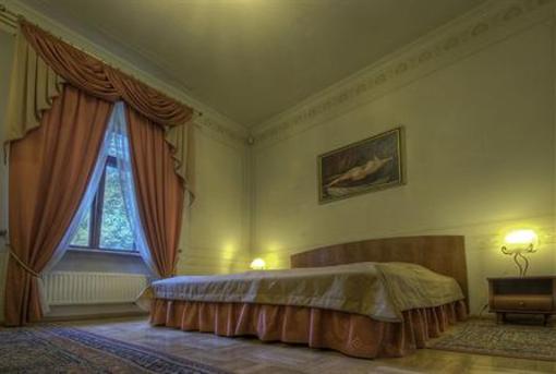 фото отеля Palac Bagatela Apartments Ostrow Wielkopolski