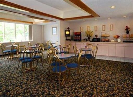 фото отеля Quality Inn Port Clinton