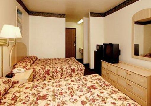фото отеля Econo Lodge Inn & Suites Tulsa
