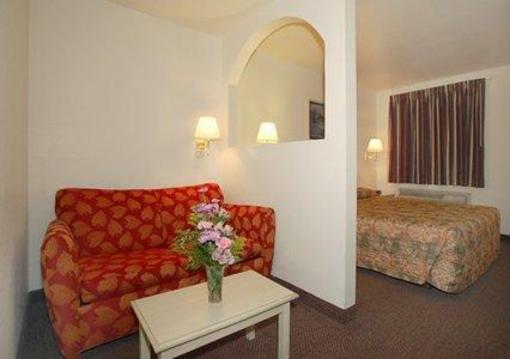 фото отеля Econo Lodge Inn & Suites Tulsa