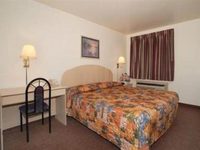 Econo Lodge Inn & Suites Tulsa