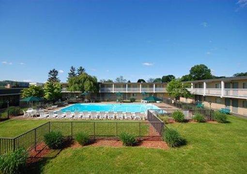 фото отеля Econo Lodge Inn & Suites Shamokin Dam