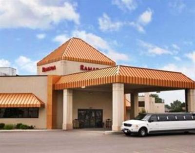 фото отеля Ramada Inn & Suites Airport Sioux Falls