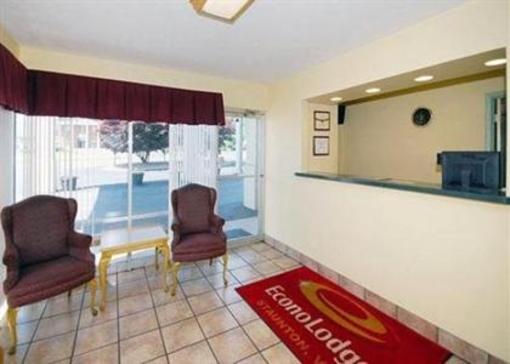 фото отеля Econo Lodge East Staunton
