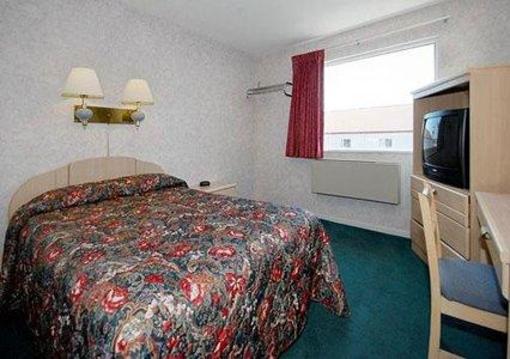фото отеля Econo Lodge East Staunton