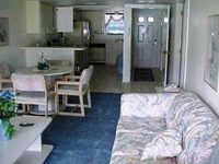 Pines, Aparthotel