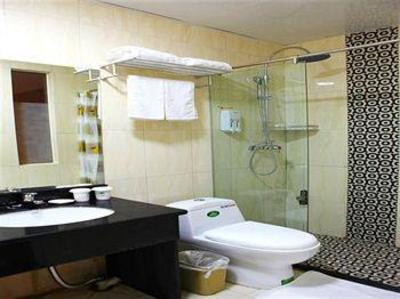 фото отеля Green Tree Inn (Rizhao Railway Station)