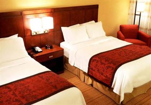 фото отеля Courtyard by Marriott Newburgh Stewart Airport