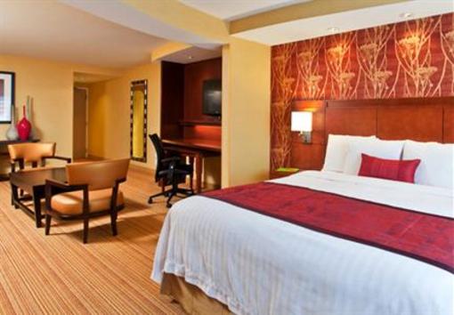 фото отеля Courtyard by Marriott Newburgh Stewart Airport