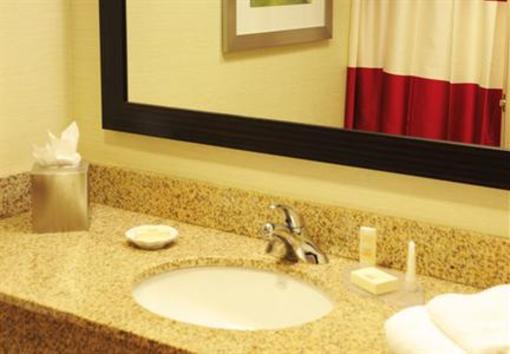 фото отеля Courtyard by Marriott Newburgh Stewart Airport