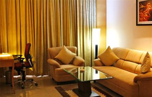 фото отеля Savoy Suites Manesar