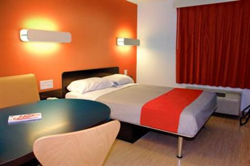 фото отеля Motel 6 Riverside East