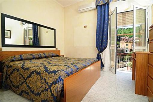 фото отеля Albergo Paradiso Monte Compatri
