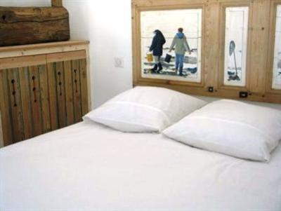 фото отеля Le Mole Apartment La Flotte