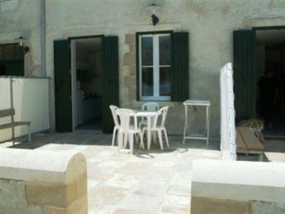 фото отеля Le Mole Apartment La Flotte