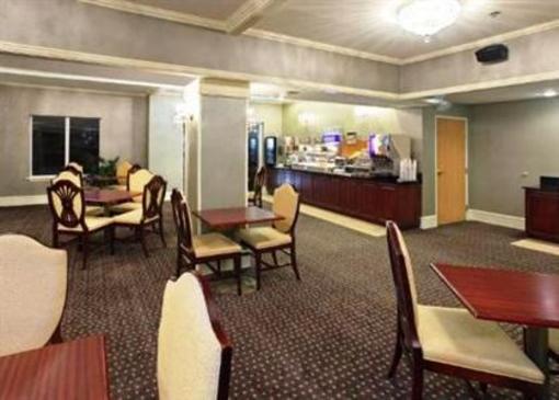 фото отеля Holiday Inn Express Fort Smith