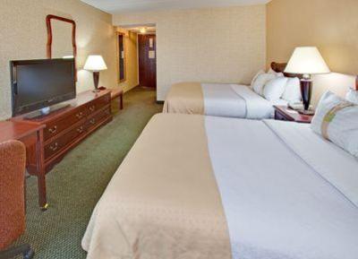 фото отеля Holiday Inn Dubuque