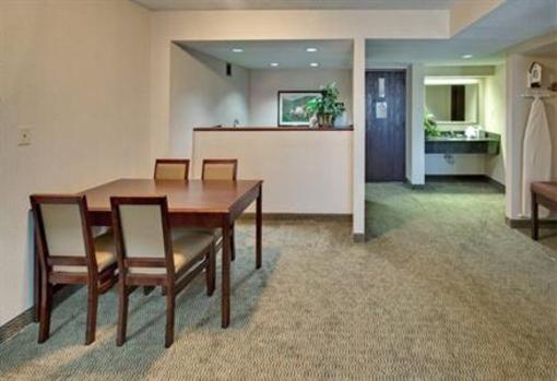 фото отеля Holiday Inn Dubuque