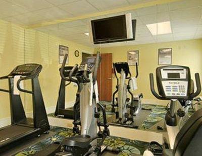 фото отеля Days Inn & Suites Port Wentworth-North Savannah