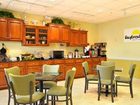 фото отеля Days Inn & Suites Port Wentworth-North Savannah