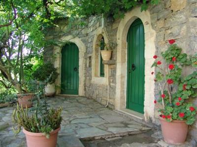 фото отеля Arolithos Traditional Cretan Village