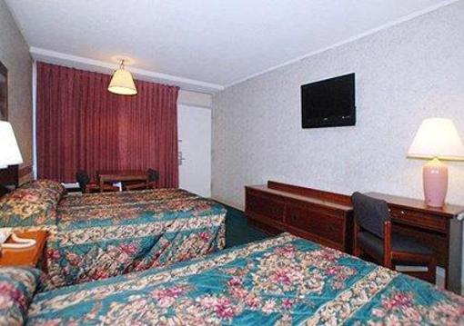 фото отеля Econo Lodge Topeka