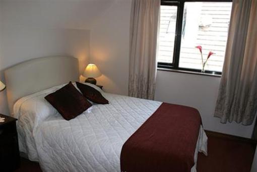 фото отеля Woodview Lodge B&B Castlebar