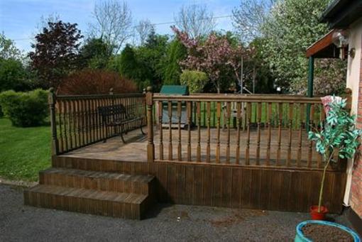 фото отеля Woodview Lodge B&B Castlebar