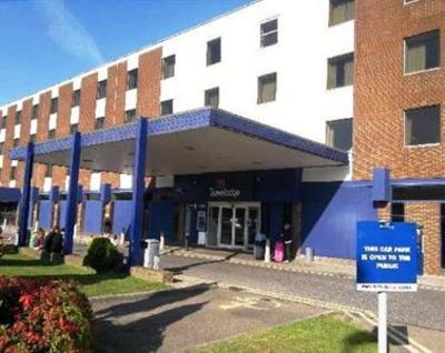 фото отеля Travelodge Gatwick Airport