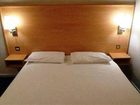 фото отеля Travelodge Gatwick Airport